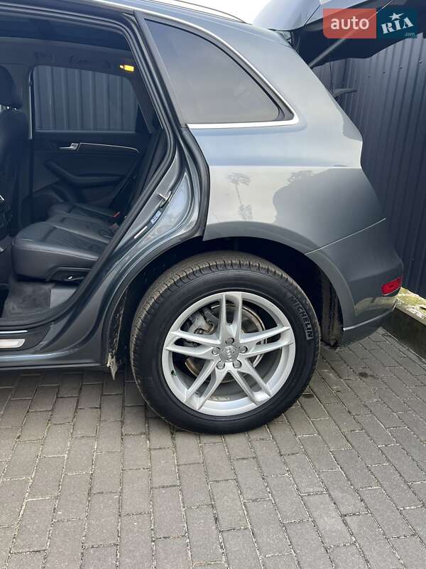 Внедорожник / Кроссовер Audi Q5 2015 в Ирпене