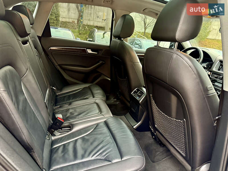 Внедорожник / Кроссовер Audi Q5 2015 в Ровно