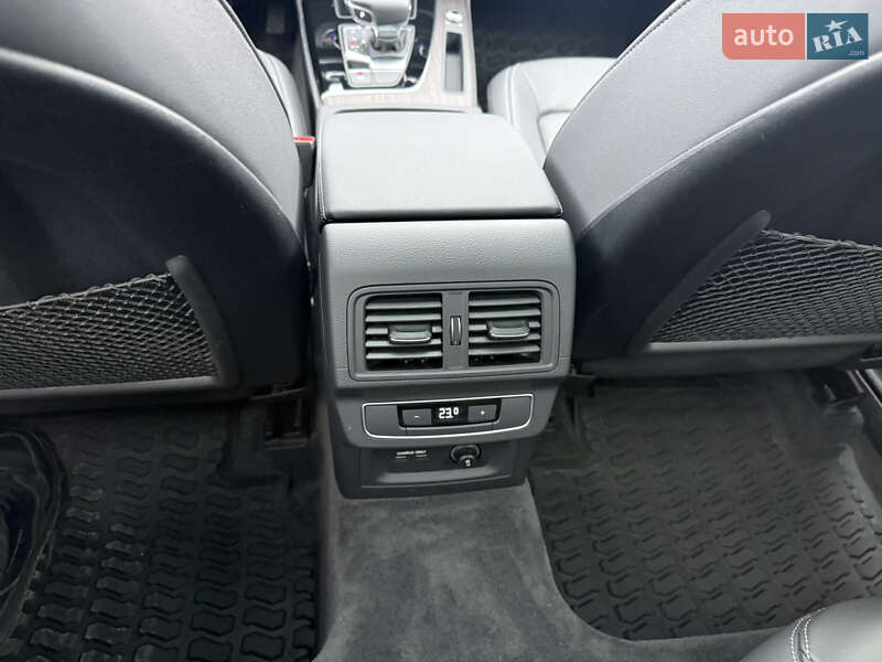 Внедорожник / Кроссовер Audi Q5 2023 в Киеве