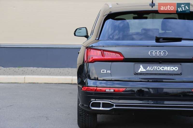 Внедорожник / Кроссовер Audi Q5 2020 в Киеве