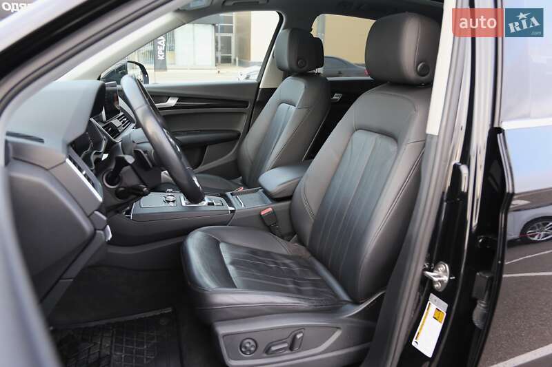 Внедорожник / Кроссовер Audi Q5 2020 в Киеве