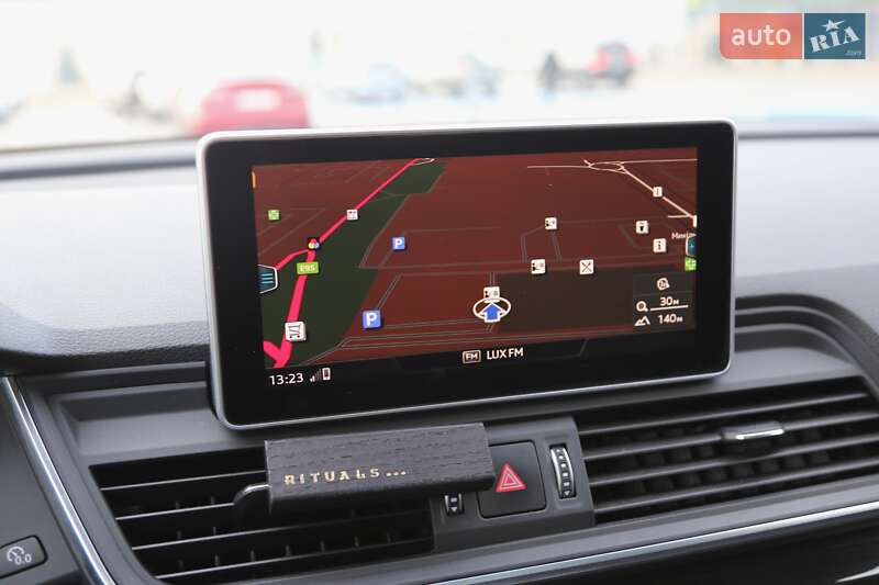 Внедорожник / Кроссовер Audi Q5 2020 в Киеве