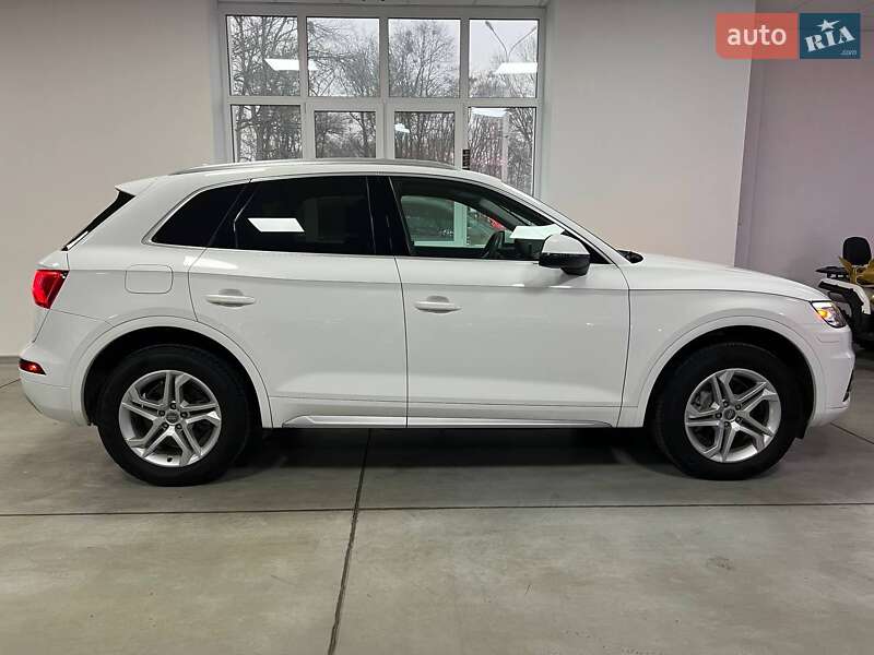 Внедорожник / Кроссовер Audi Q5 2019 в Полтаве