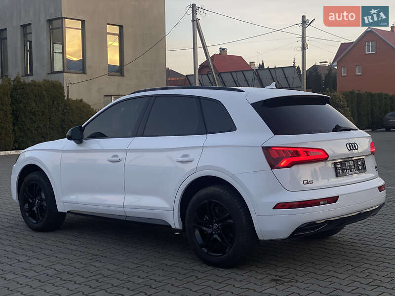 Внедорожник / Кроссовер Audi Q5 2019 в Луцке