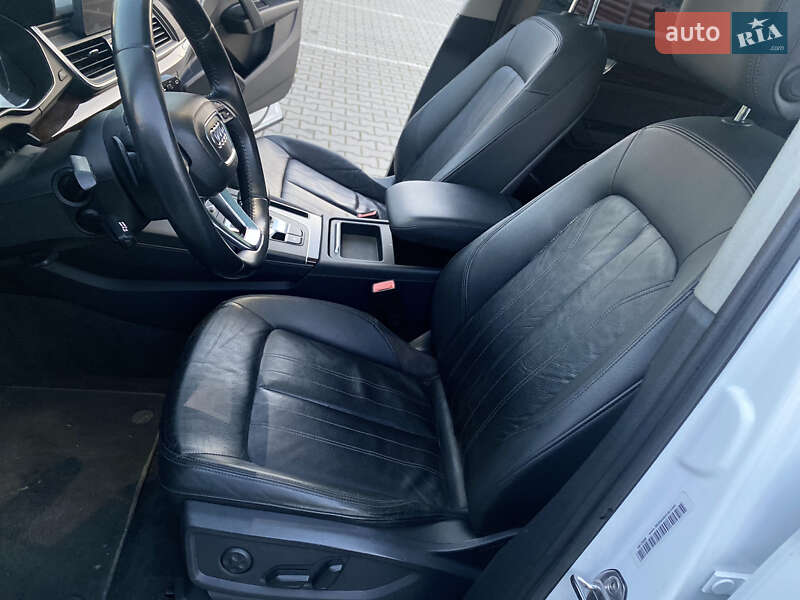 Внедорожник / Кроссовер Audi Q5 2019 в Луцке