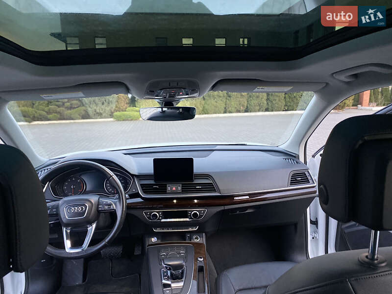 Внедорожник / Кроссовер Audi Q5 2019 в Луцке