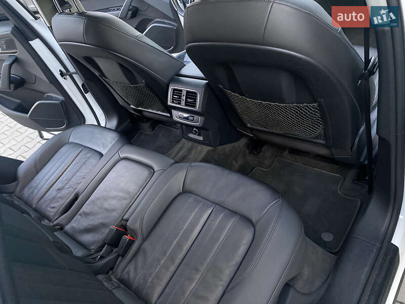 Внедорожник / Кроссовер Audi Q5 2019 в Луцке