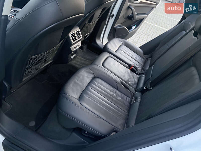 Внедорожник / Кроссовер Audi Q5 2019 в Луцке