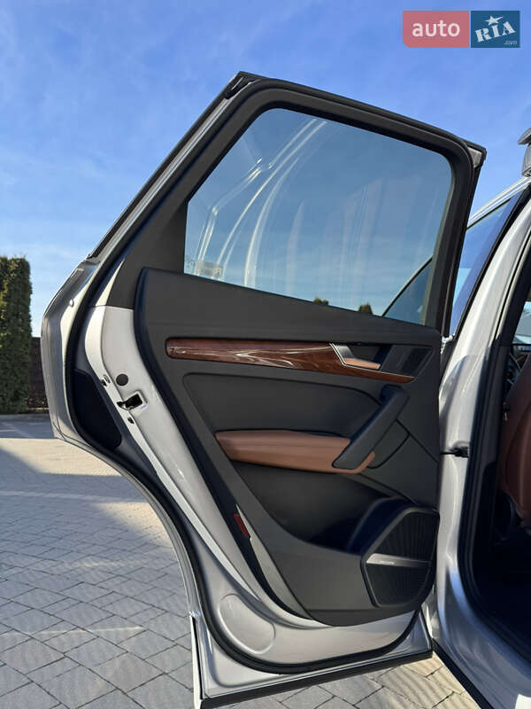 Внедорожник / Кроссовер Audi Q5 2022 в Львове