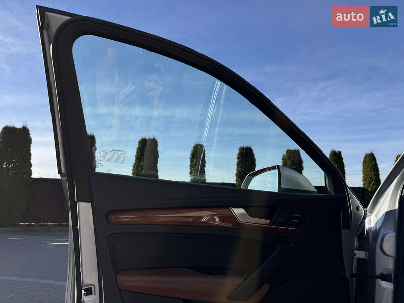 Внедорожник / Кроссовер Audi Q5 2022 в Львове