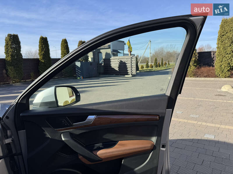 Внедорожник / Кроссовер Audi Q5 2022 в Львове