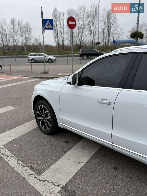 Внедорожник / Кроссовер Audi Q5 2016 в Киеве