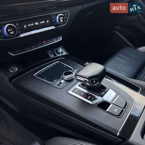 Внедорожник / Кроссовер Audi Q5 2019 в Чернигове