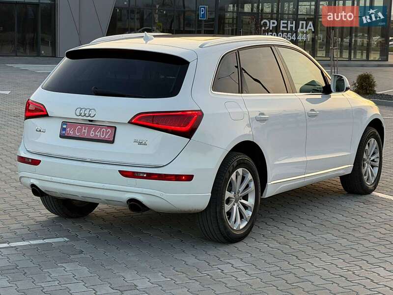 Внедорожник / Кроссовер Audi Q5 2015 в Ужгороде