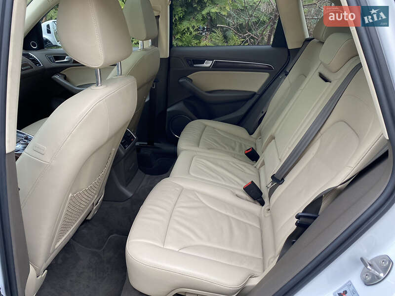 Внедорожник / Кроссовер Audi Q5 2015 в Дрогобыче