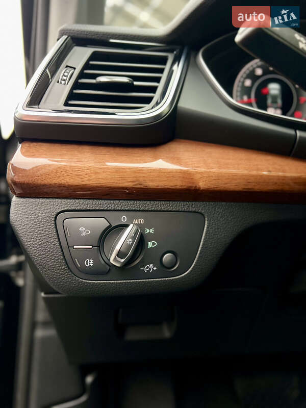 Внедорожник / Кроссовер Audi Q5 2020 в Львове