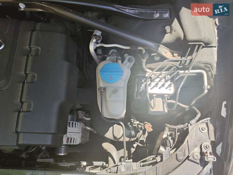 Внедорожник / Кроссовер Audi Q5 2015 в Ужгороде