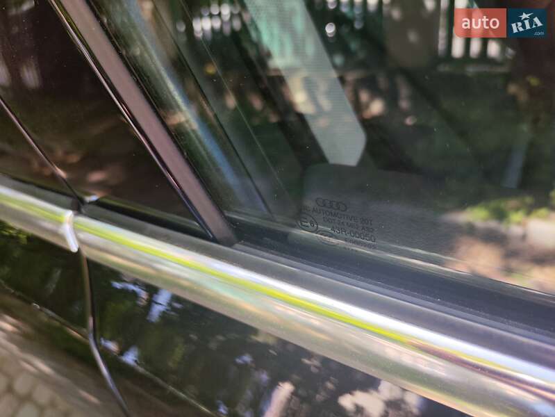 Внедорожник / Кроссовер Audi Q5 2015 в Ужгороде