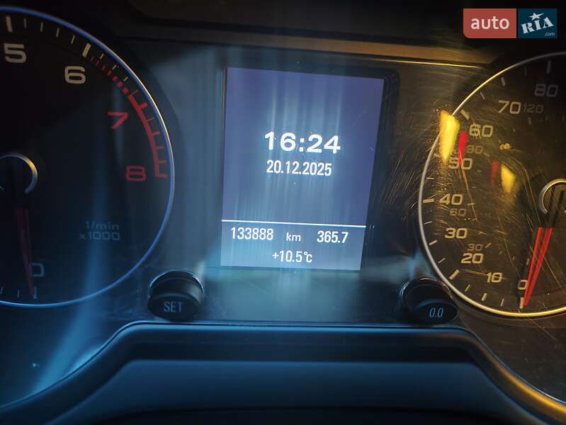 Внедорожник / Кроссовер Audi Q5 2015 в Ужгороде