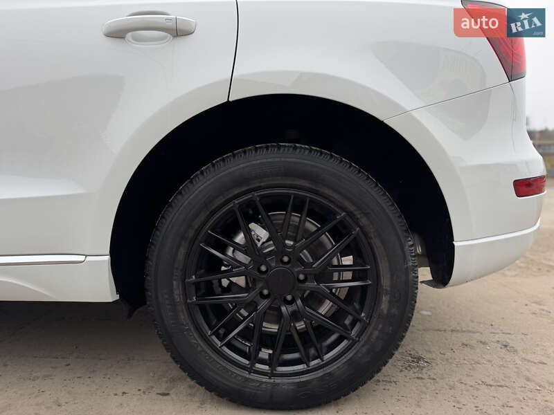 Внедорожник / Кроссовер Audi Q5 2016 в Умани