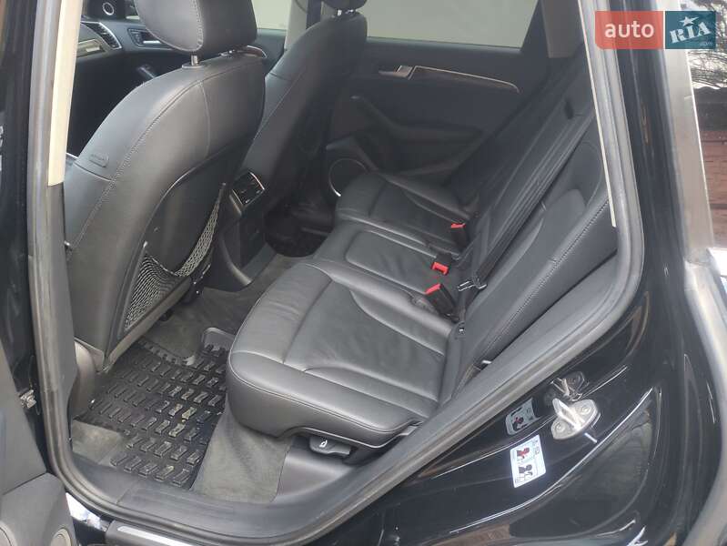 Внедорожник / Кроссовер Audi Q5 2012 в Дубно