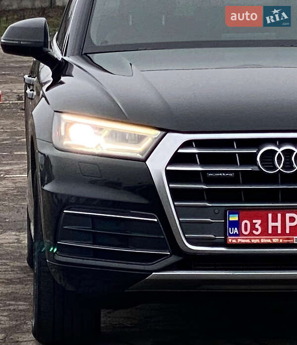 Позашляховик / Кросовер Audi Q5 2018 в Рівному