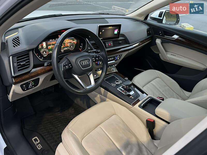 Внедорожник / Кроссовер Audi Q5 2018 в Львове