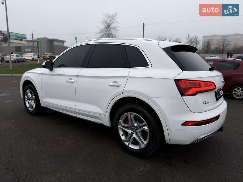 Внедорожник / Кроссовер Audi Q5 2018 в Кривом Роге