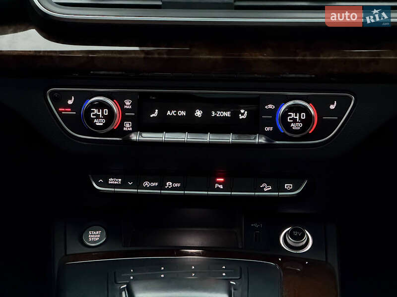 Внедорожник / Кроссовер Audi Q5 2018 в Кривом Роге