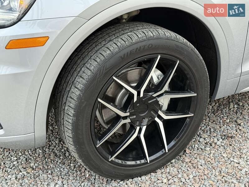 Внедорожник / Кроссовер Audi Q5 2018 в Стрые