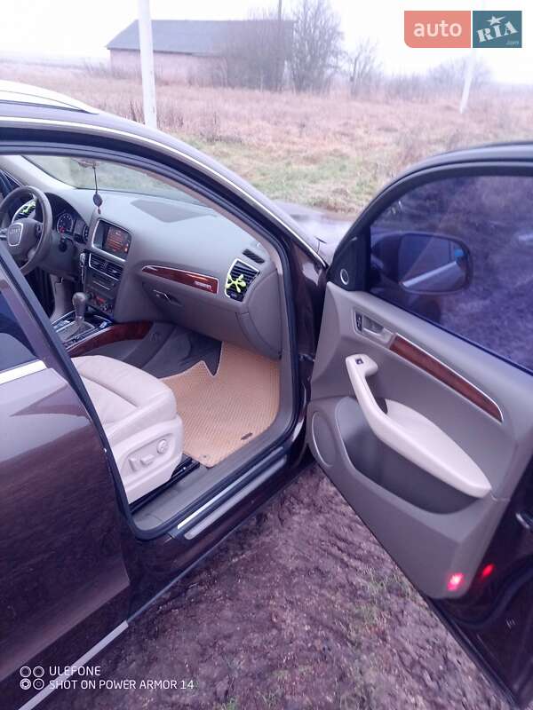 Внедорожник / Кроссовер Audi Q5 2011 в Чернигове