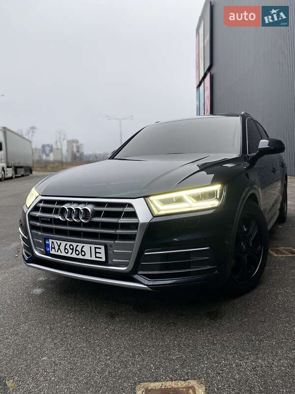 Внедорожник / Кроссовер Audi Q5 2017 в Харькове