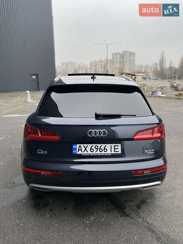 Внедорожник / Кроссовер Audi Q5 2017 в Харькове