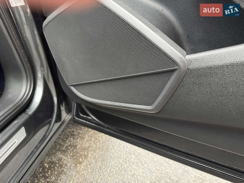 Внедорожник / Кроссовер Audi Q5 2017 в Харькове