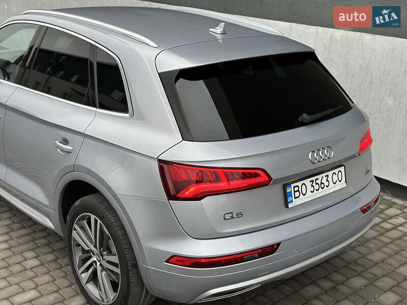 Внедорожник / Кроссовер Audi Q5 2016 в Тернополе