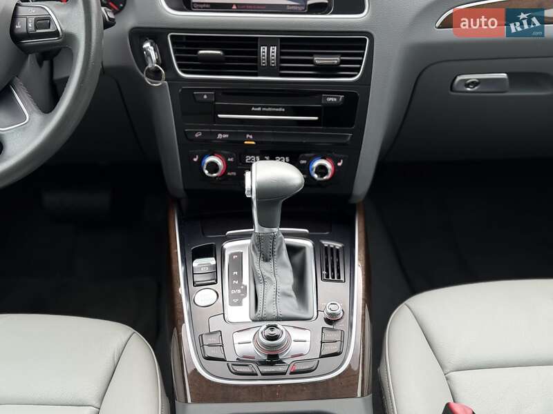 Внедорожник / Кроссовер Audi Q5 2016 в Стрые