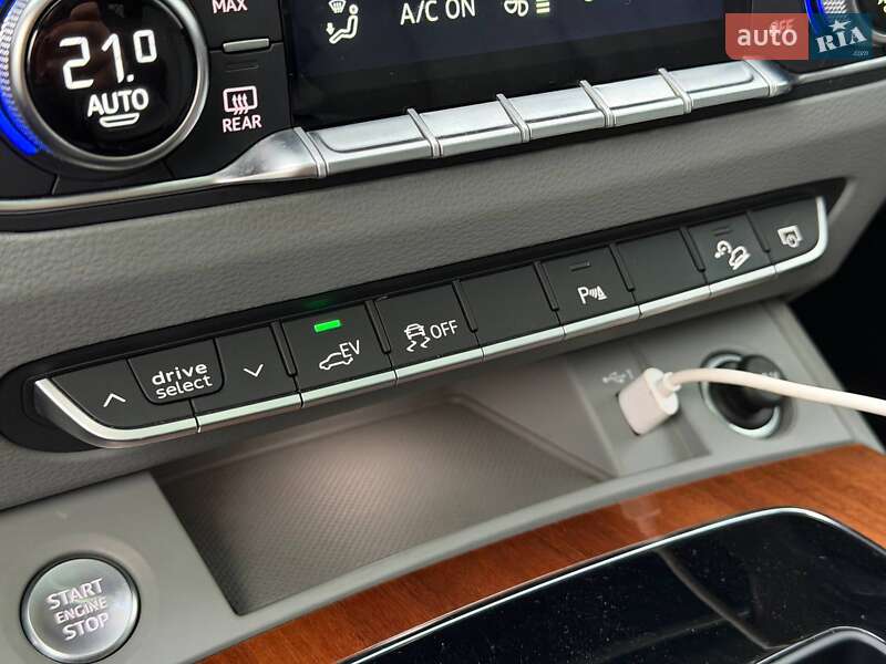 Внедорожник / Кроссовер Audi Q5 2021 в Кривом Роге