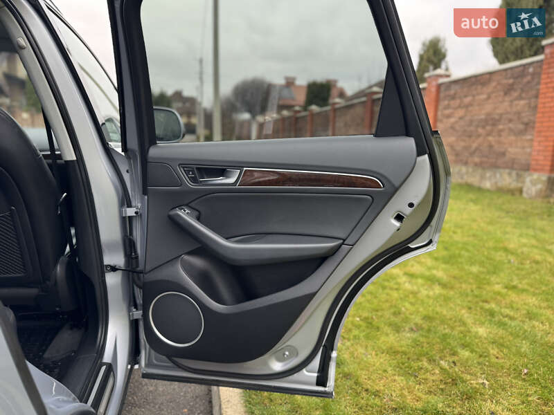 Внедорожник / Кроссовер Audi Q5 2016 в Ровно