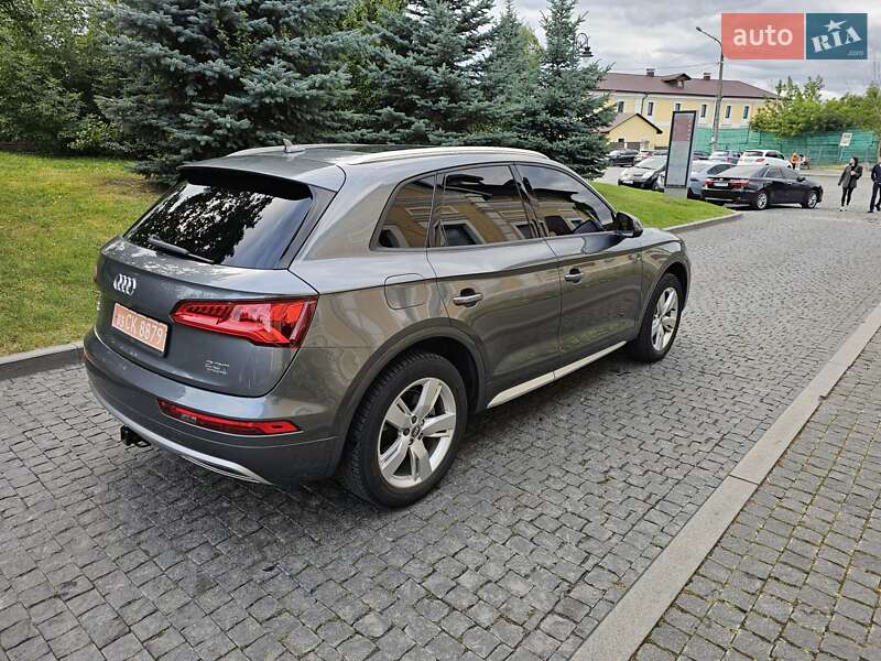 Внедорожник / Кроссовер Audi Q5 2017 в Луцке