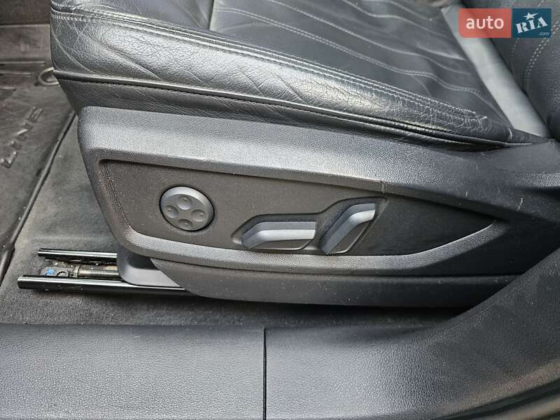 Внедорожник / Кроссовер Audi Q5 2017 в Луцке