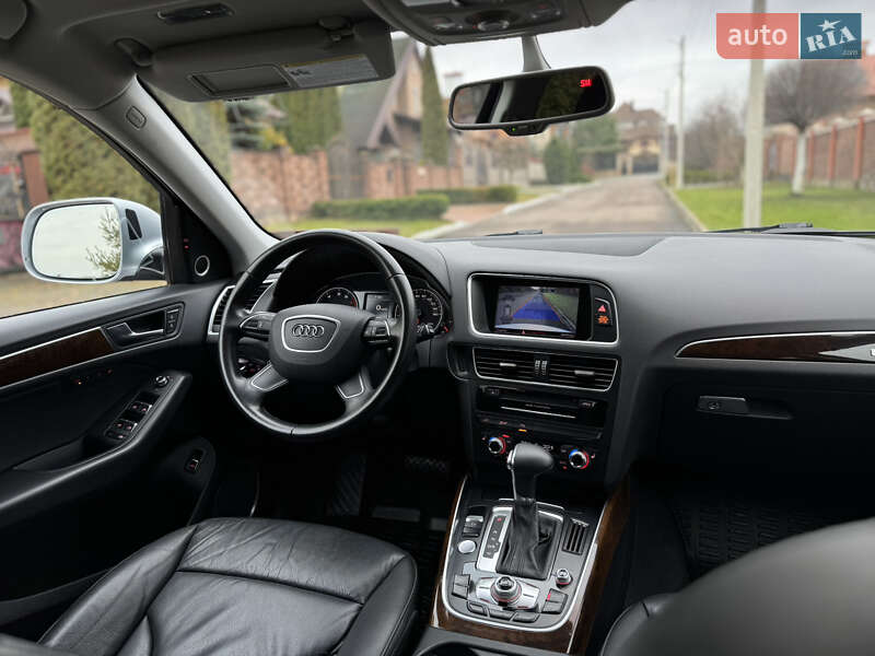 Внедорожник / Кроссовер Audi Q5 2016 в Ровно