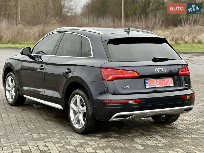 Внедорожник / Кроссовер Audi Q5 2020 в Ровно