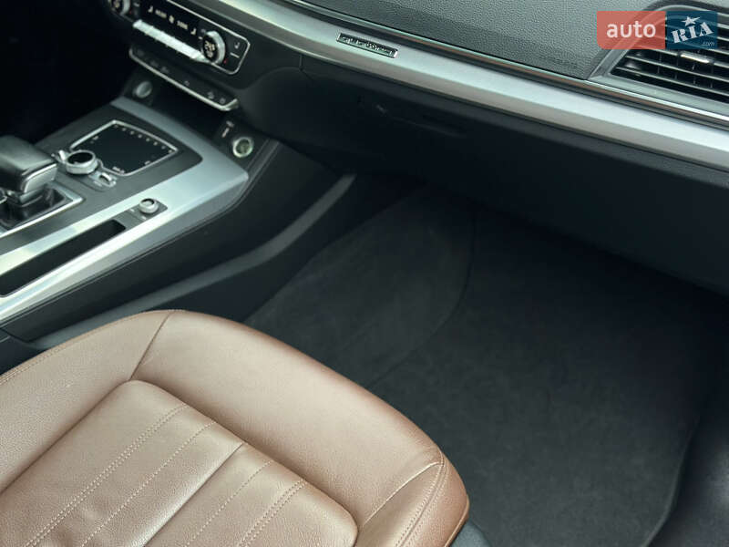 Внедорожник / Кроссовер Audi Q5 2020 в Ровно