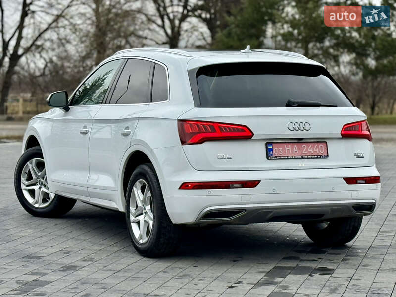 Позашляховик / Кросовер Audi Q5 2018 в Самборі