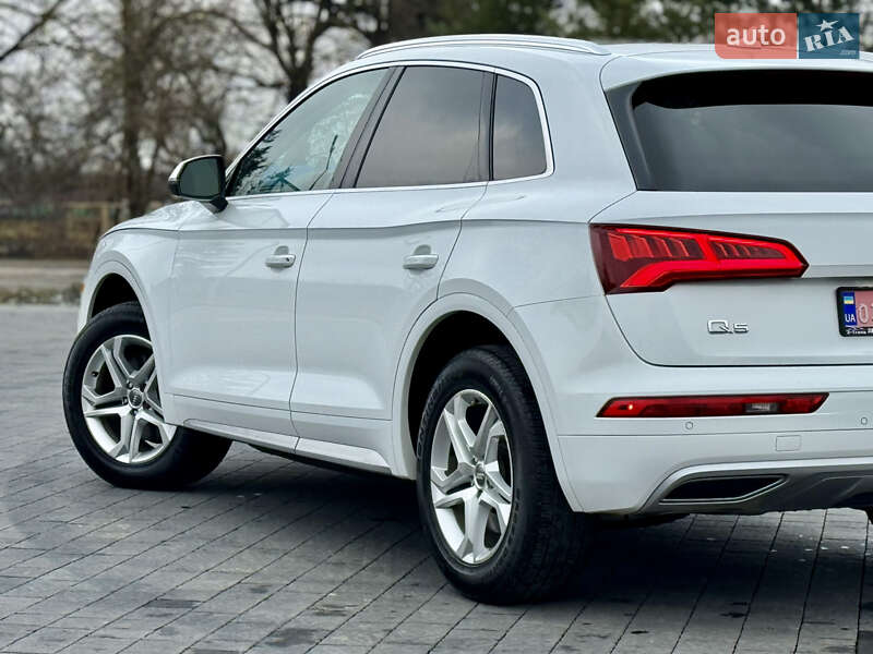 Позашляховик / Кросовер Audi Q5 2018 в Самборі