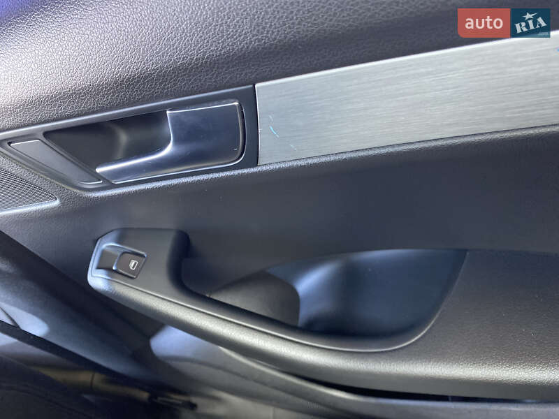 Внедорожник / Кроссовер Audi Q5 2010 в Каменец-Подольском