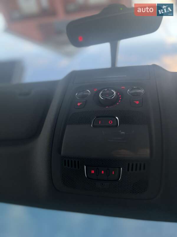 Позашляховик / Кросовер Audi Q5 2015 в Виноградові