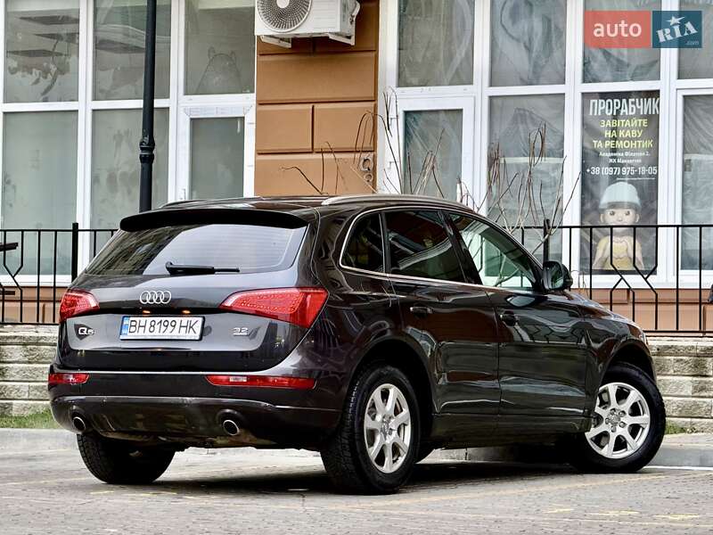 Внедорожник / Кроссовер Audi Q5 2009 в Одессе