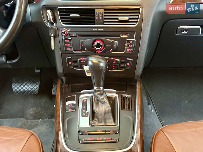 Внедорожник / Кроссовер Audi Q5 2009 в Одессе