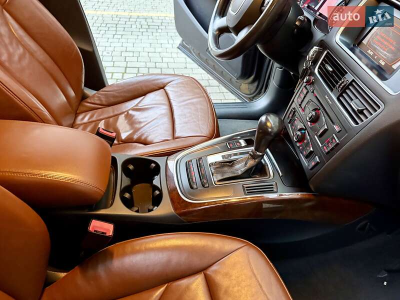 Внедорожник / Кроссовер Audi Q5 2009 в Одессе